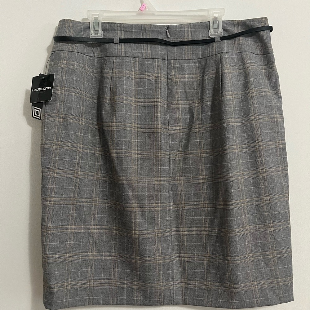 Belted skirt